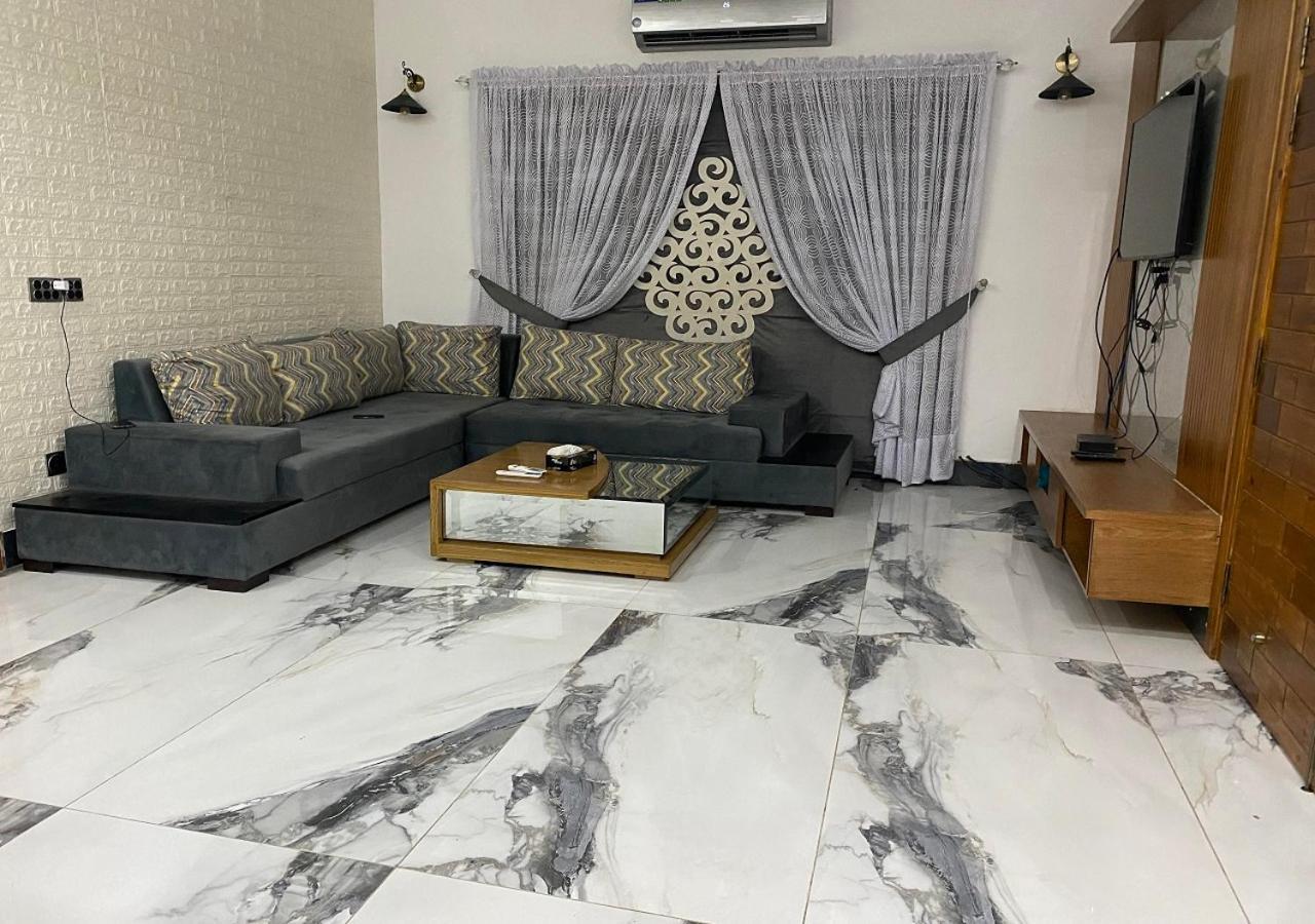 Burj Al Bahria Town Luxury Suites Lahore Exteriör bild