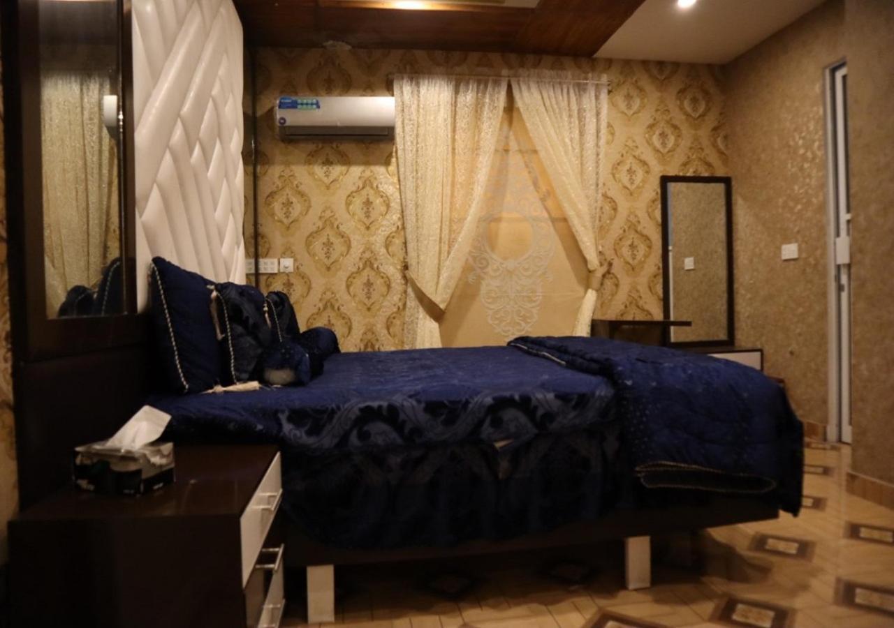 Burj Al Bahria Town Luxury Suites Lahore Exteriör bild