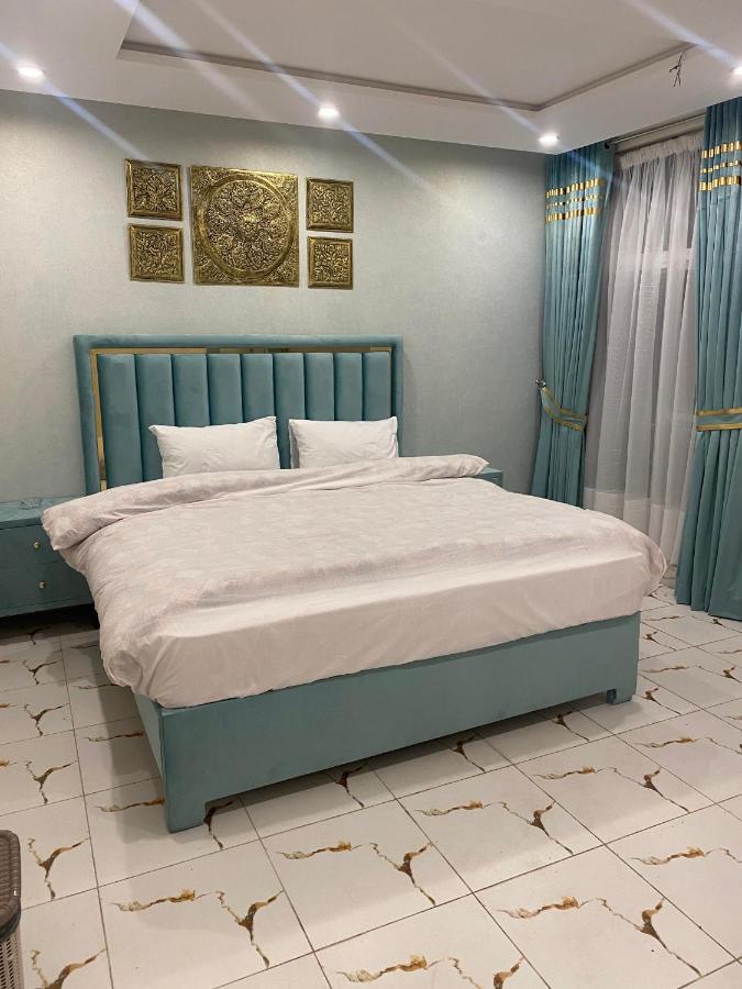 Burj Al Bahria Town Luxury Suites Lahore Exteriör bild