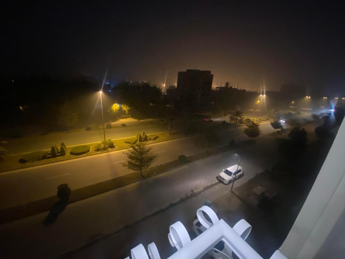 Burj Al Bahria Town Luxury Suites Lahore Exteriör bild