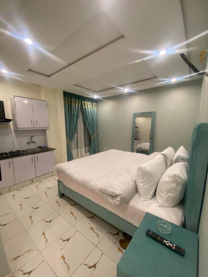 Burj Al Bahria Town Luxury Suites Lahore Exteriör bild