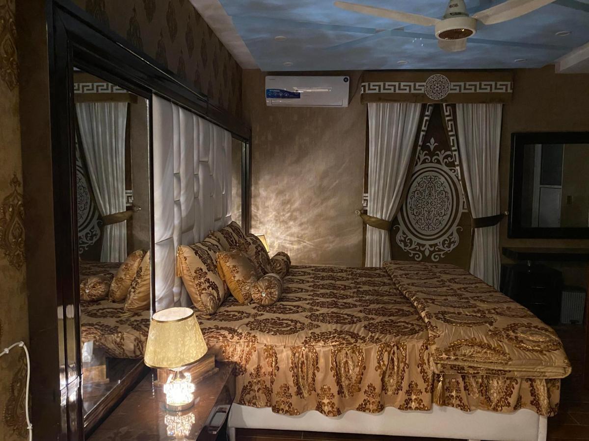 Burj Al Bahria Town Luxury Suites Lahore Exteriör bild