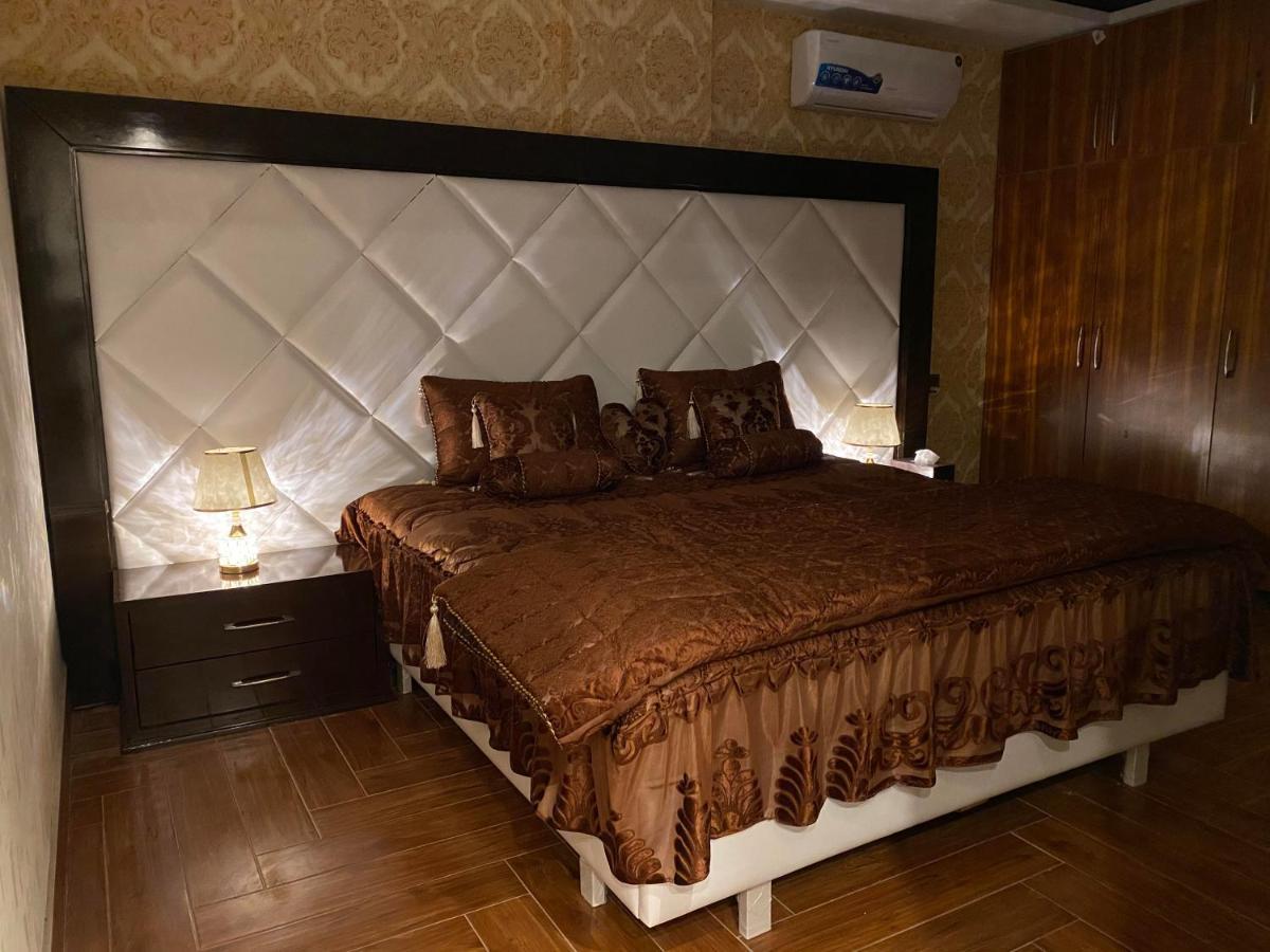 Burj Al Bahria Town Luxury Suites Lahore Exteriör bild
