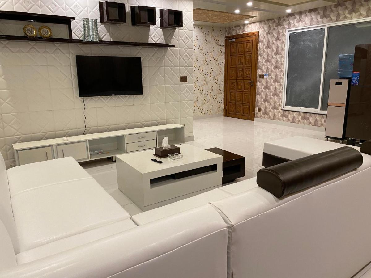Burj Al Bahria Town Luxury Suites Lahore Exteriör bild
